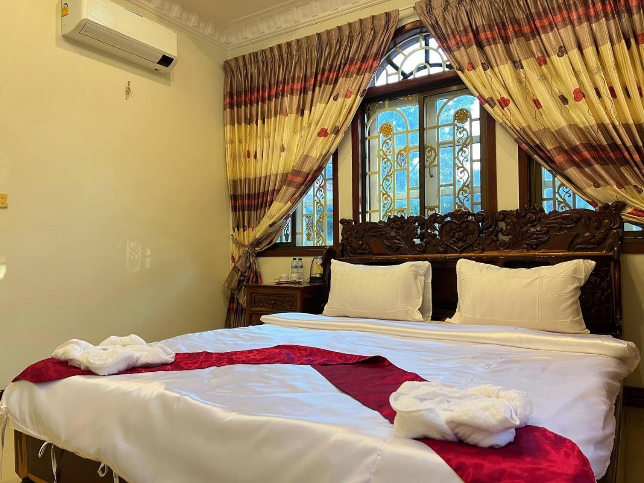 Lotus Blanc Homestay Villa Battambang Zimmer foto