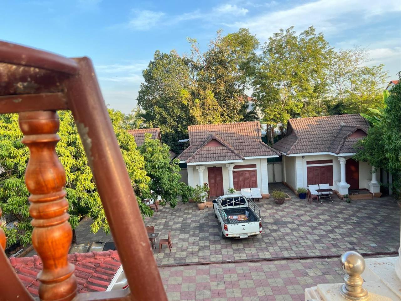 Lotus Blanc Homestay Villa Battambang Exterior foto